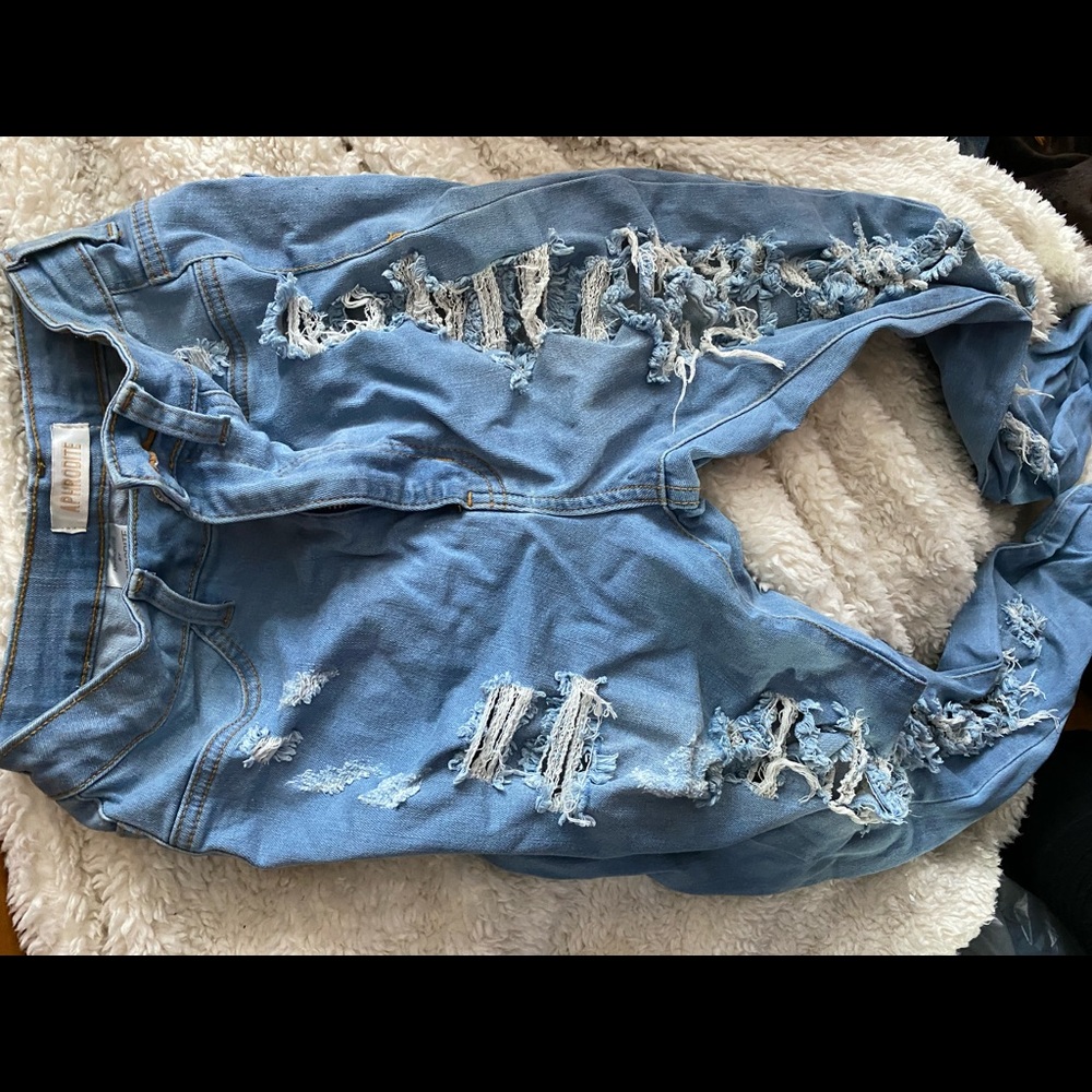 Ripped jeans high waist
